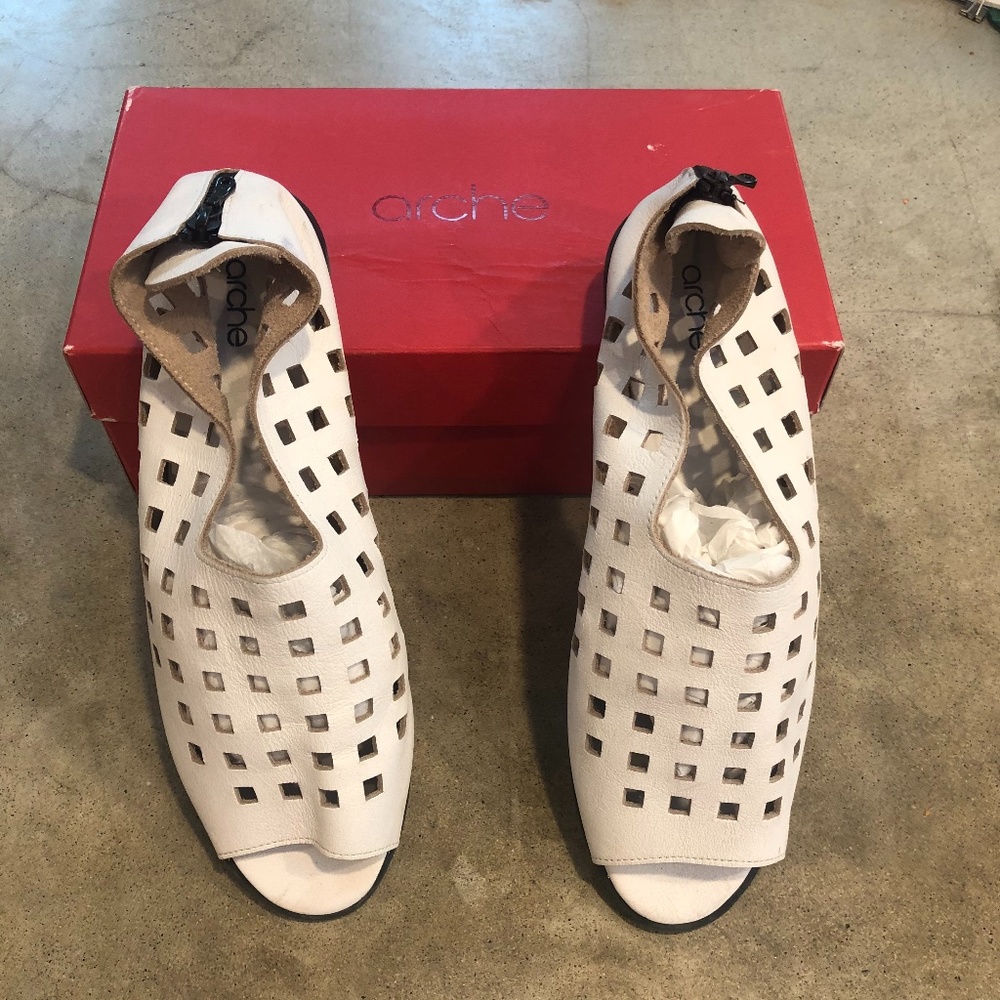 Arche Drick Shoes in White 42EU, 11 US
